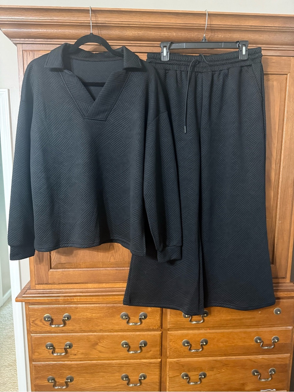 Black Quilted Two-Piece Loungewear Set